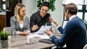 4 Pertimbangan untuk Memilih Asuransi Terbaik Bisnis Anda