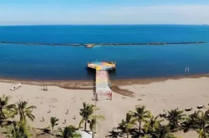 Pantai Akkarena, Surga Liburan dengan Pesona Golden Sunset di Makassar